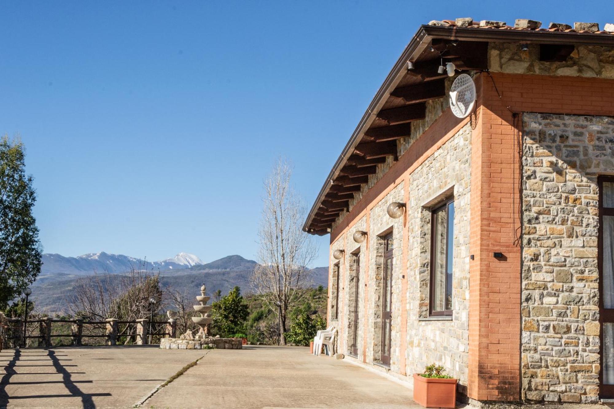 Agriturismo Pinelli Plataci Eksteriør bilde