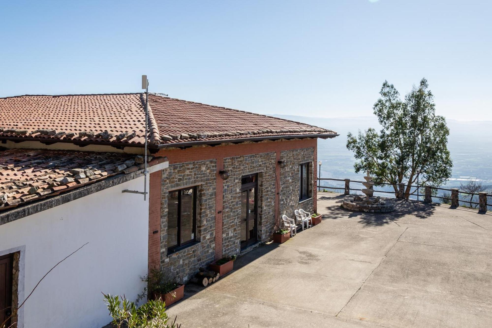 Agriturismo Pinelli Plataci Eksteriør bilde