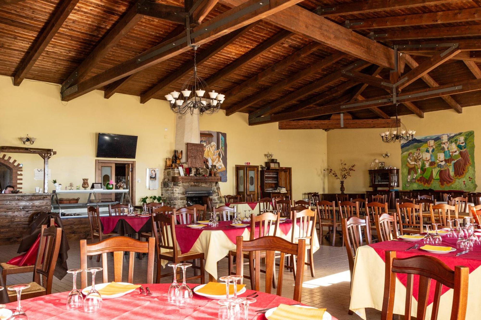 Agriturismo Pinelli Plataci Eksteriør bilde